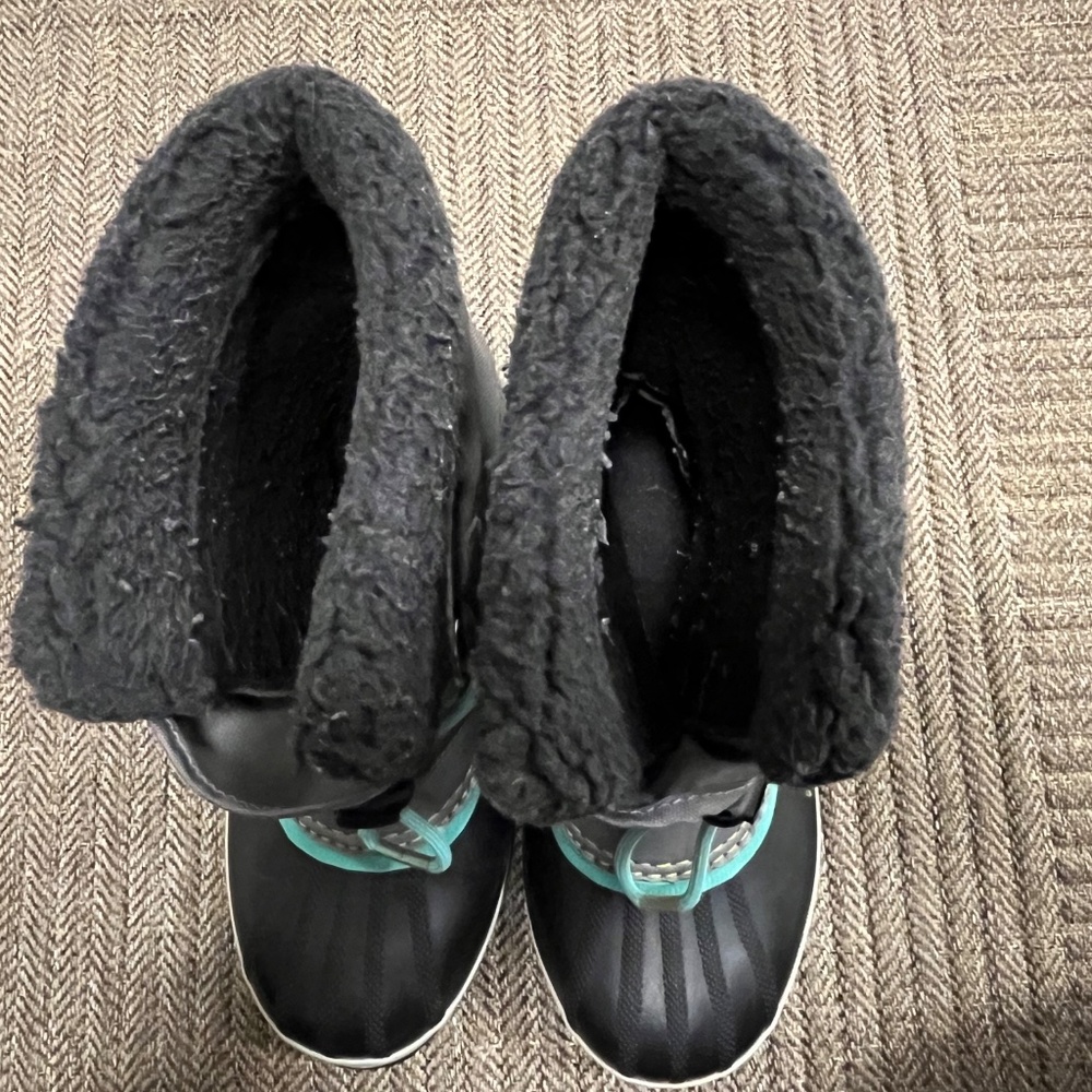 Women’s Sorel Snowboots - Picture 5 of 7